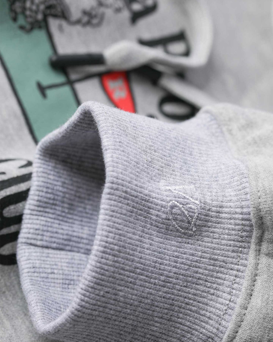 Polerón Rivvia Projects Swingers Club Gris