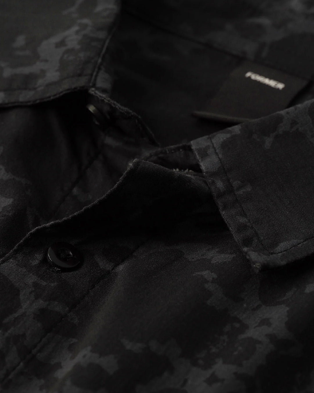 Camisa Vivian Ornate LS Negra